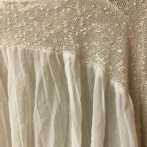 LF White Tunic Sweater - Picture 4 of 4